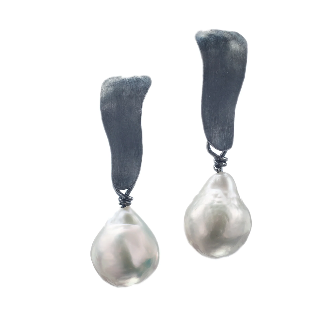 Gold Pearl Short Earrings by Suzanne Schwartz