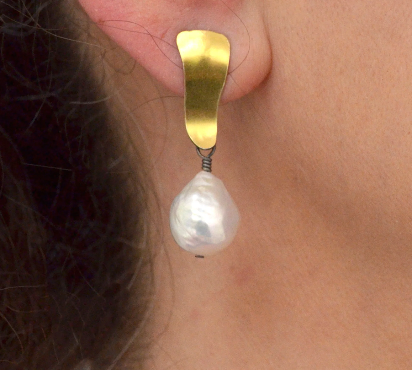 Gold Pearl Short Earrings by Suzanne Schwartz